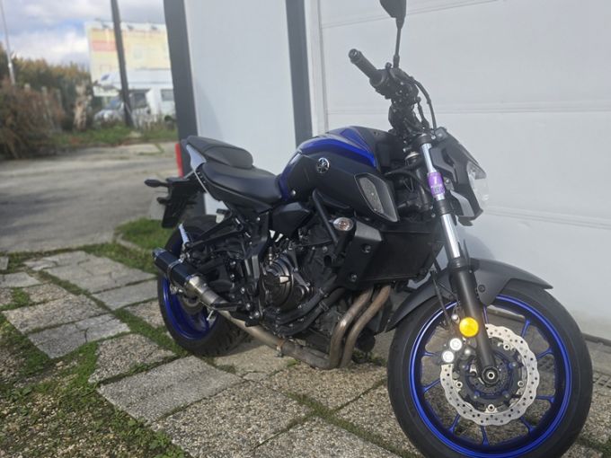 YAMAHA MT-07 (47.5CV) 4