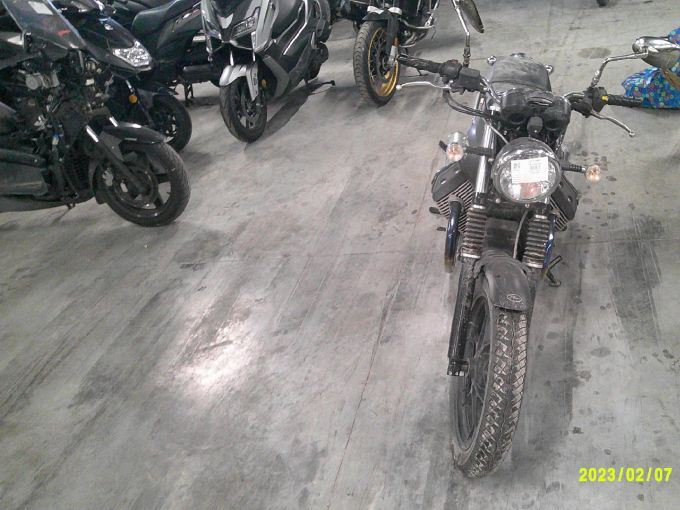 MOTO GUZZI V7 STONE 4