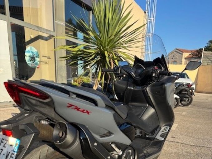 YAMAHA XP T-MAX 560 TECH MAX 4