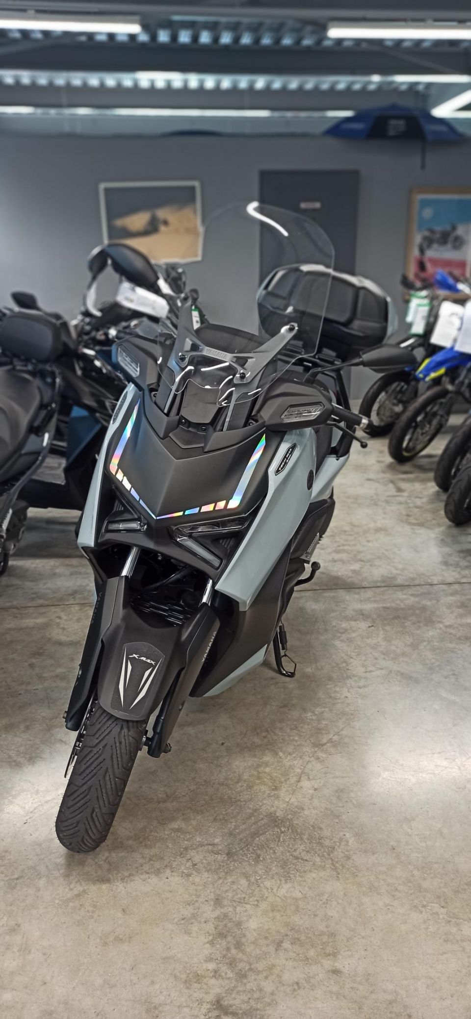 YAMAHA XMAX 300 Tech Max 4