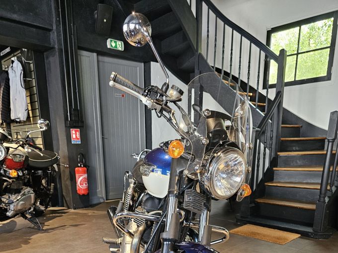 TRIUMPH BONNEVILLE 865 SE 4