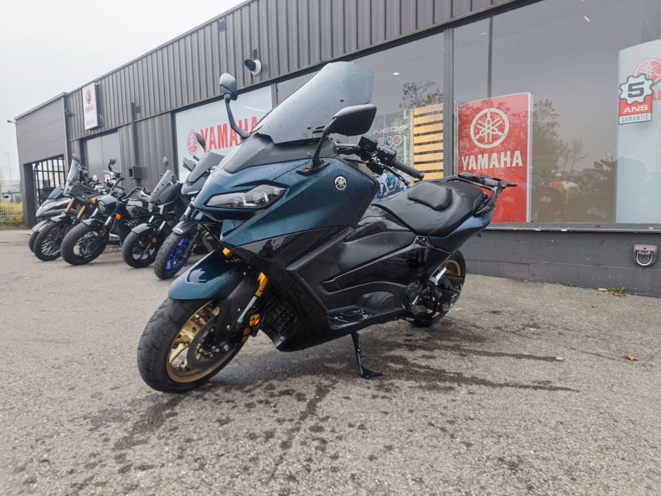 YAMAHA XP T-MAX 560 TECH MAX 4