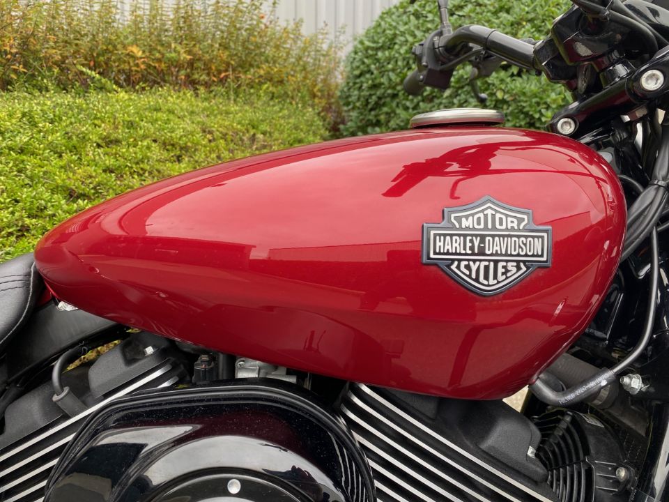 HARLEY-DAVIDSON STREET 750 4