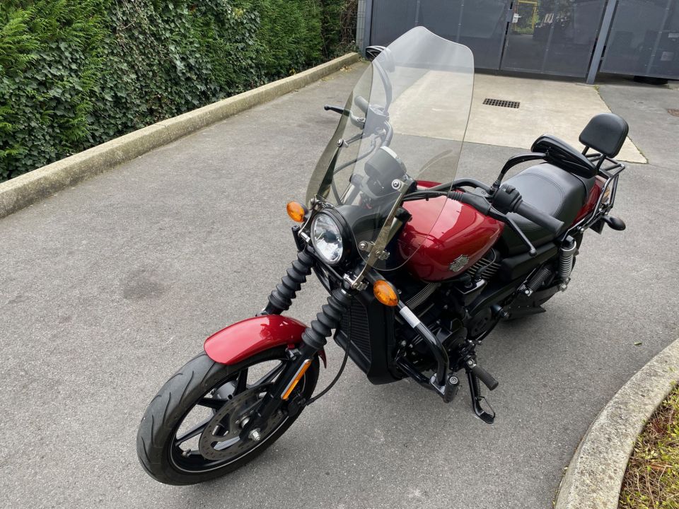 HARLEY-DAVIDSON STREET 750 4