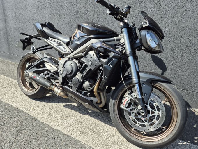 TRIUMPH STREET TRIPLE 765 RS 4