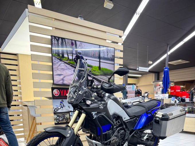 YAMAHA XTZ TENERE 700 4