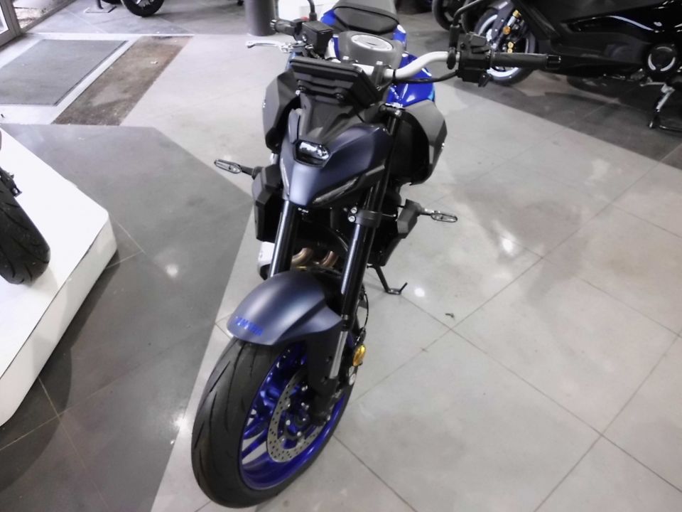 YAMAHA MT-07 Y-AMT 4
