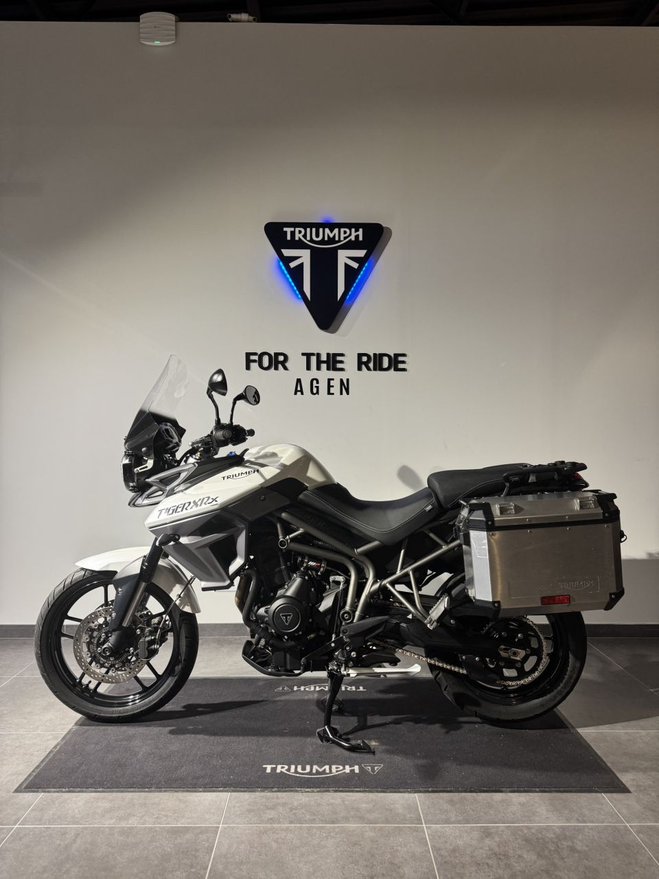 TRIUMPH TIGER 800 XRX 4
