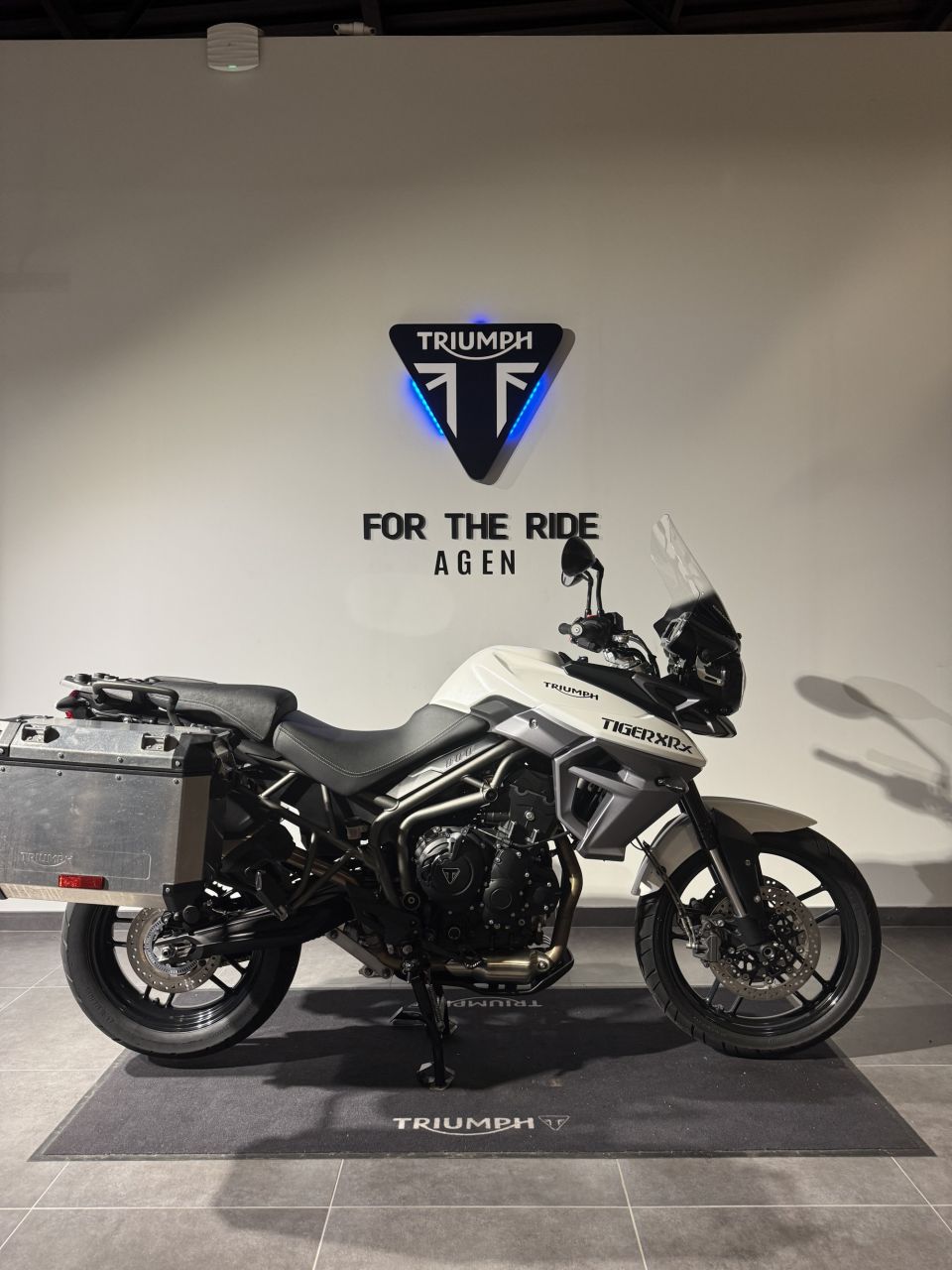 TRIUMPH TIGER 800 XRX 4
