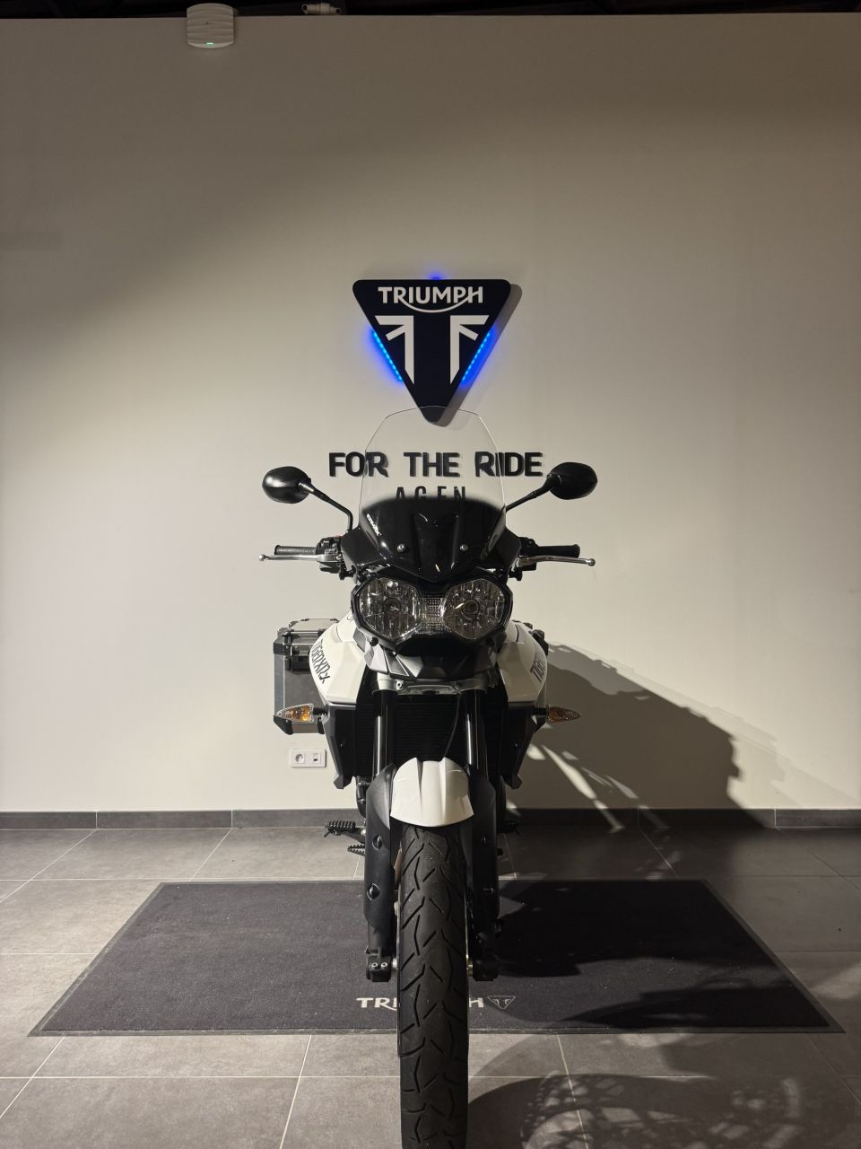 TRIUMPH TIGER 800 XRX 4