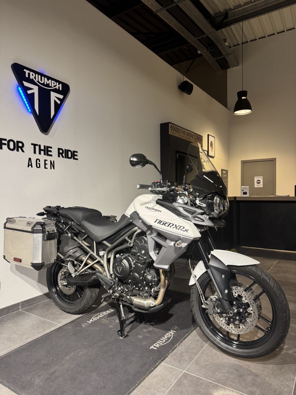 TRIUMPH TIGER 800 XRX 4