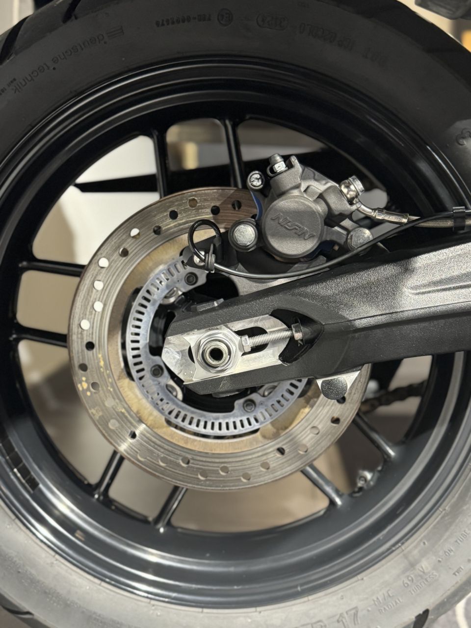 TRIUMPH TIGER 800 XRX 4