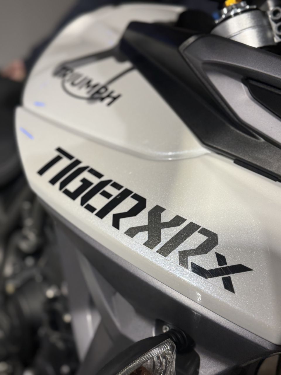 TRIUMPH TIGER 800 XRX 4