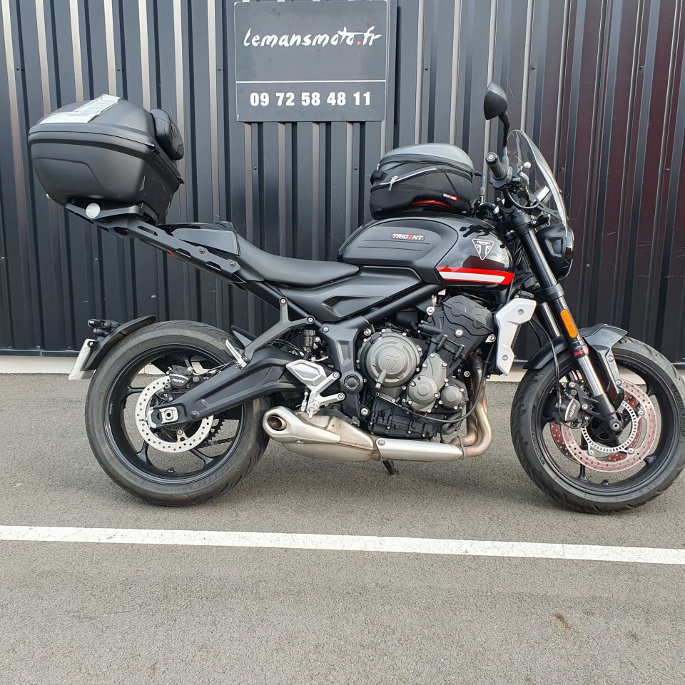 TRIUMPH TRIDENT 660 4