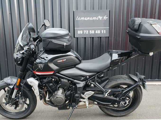 TRIUMPH TRIDENT 660 4