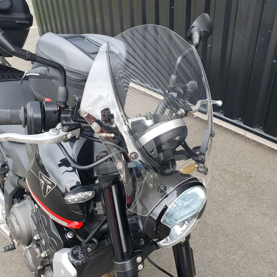 TRIUMPH TRIDENT 660 4