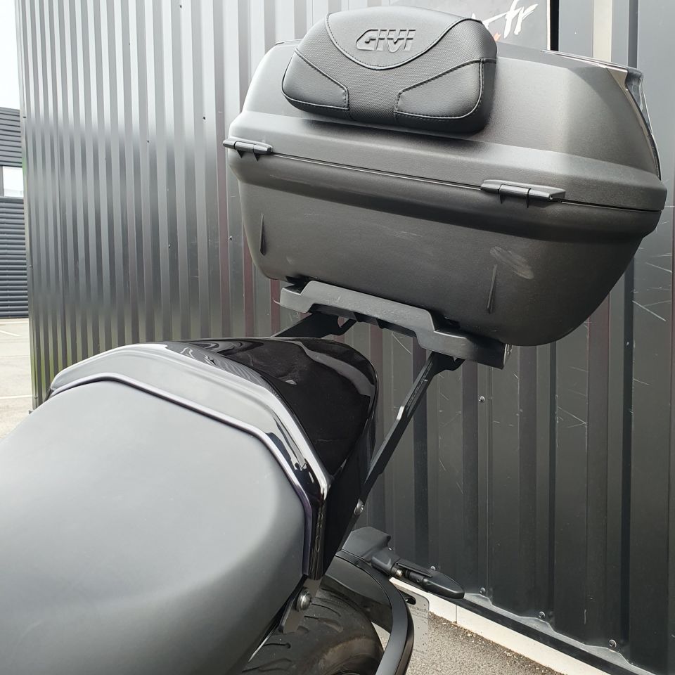 TRIUMPH TRIDENT 660 4