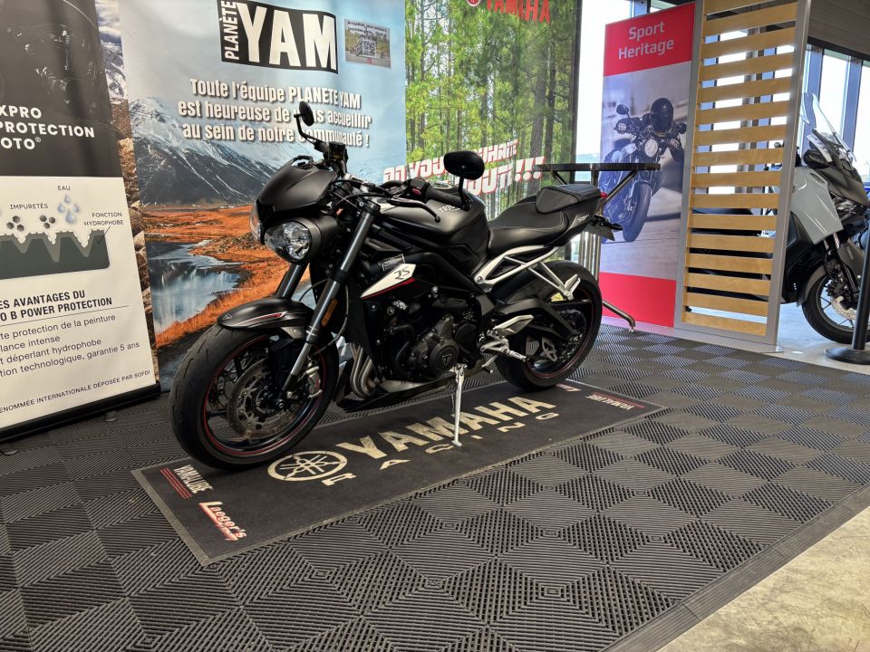 TRIUMPH STREET TRIPLE 765 RS 4