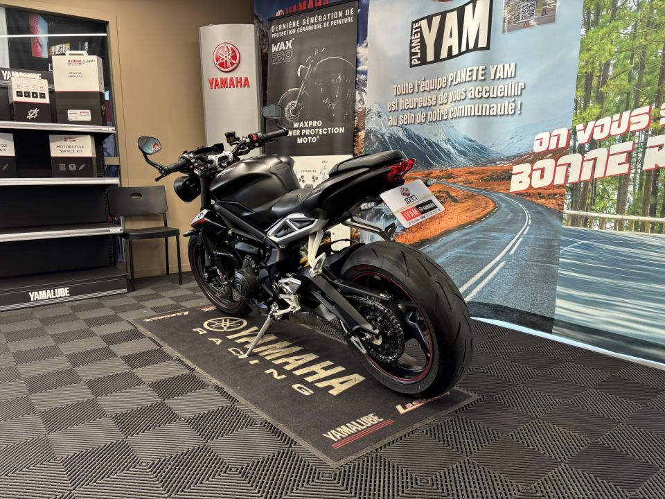 TRIUMPH STREET TRIPLE 765 RS 4