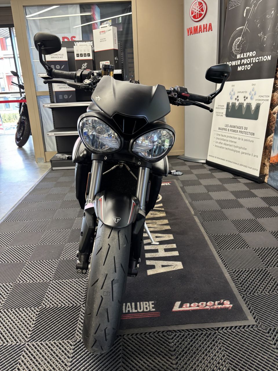 TRIUMPH STREET TRIPLE 765 RS 4