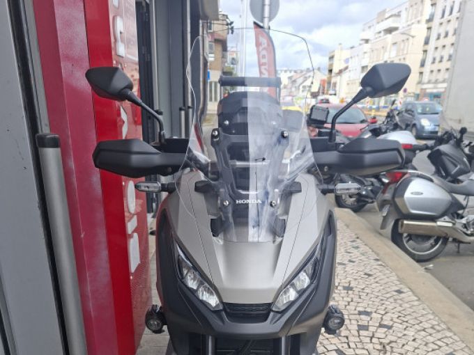 HONDA X-ADV 750 4