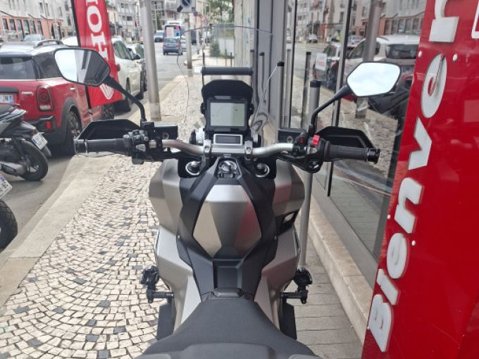 HONDA X-ADV 750 4