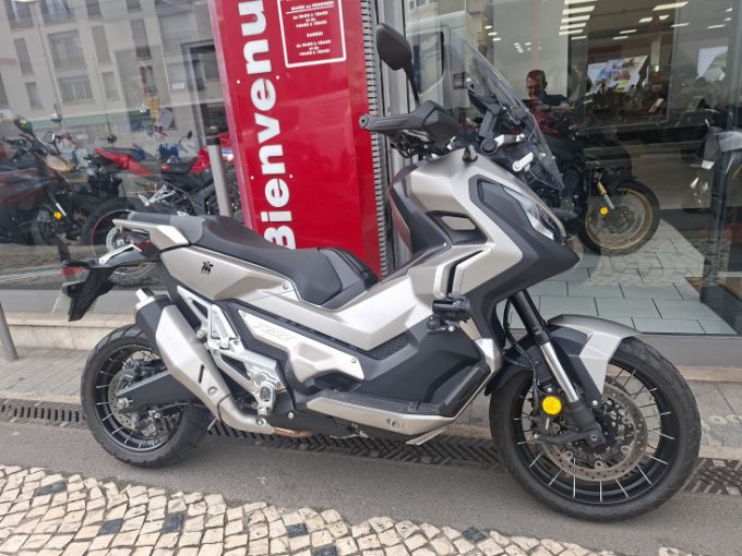 HONDA X-ADV 750 4