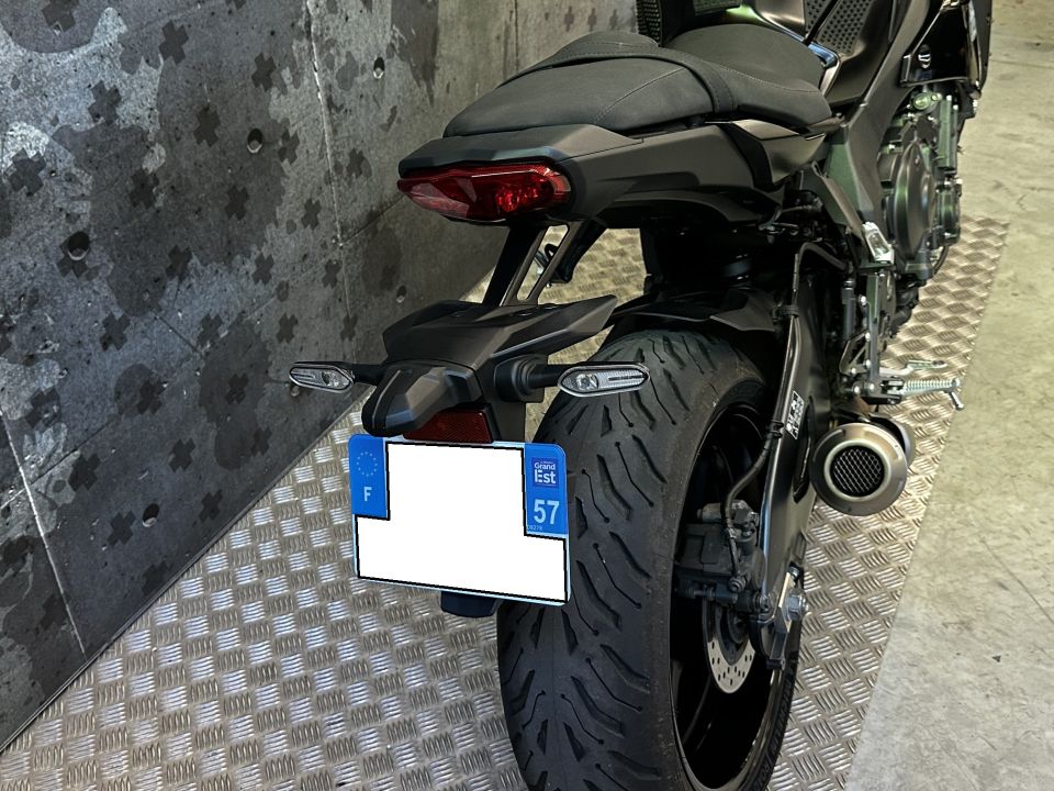 YAMAHA MT-10 4