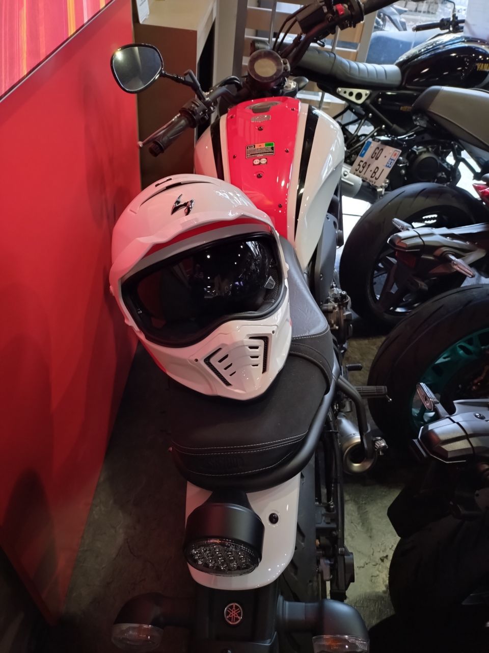 YAMAHA XSR 700 ABS 4