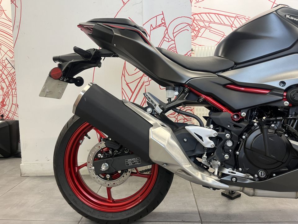 KAWASAKI Z500 SE 4