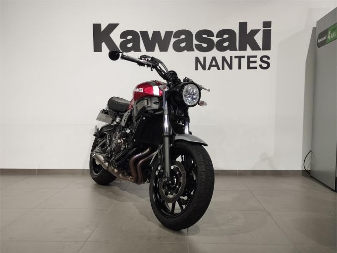 YAMAHA XSR700 4