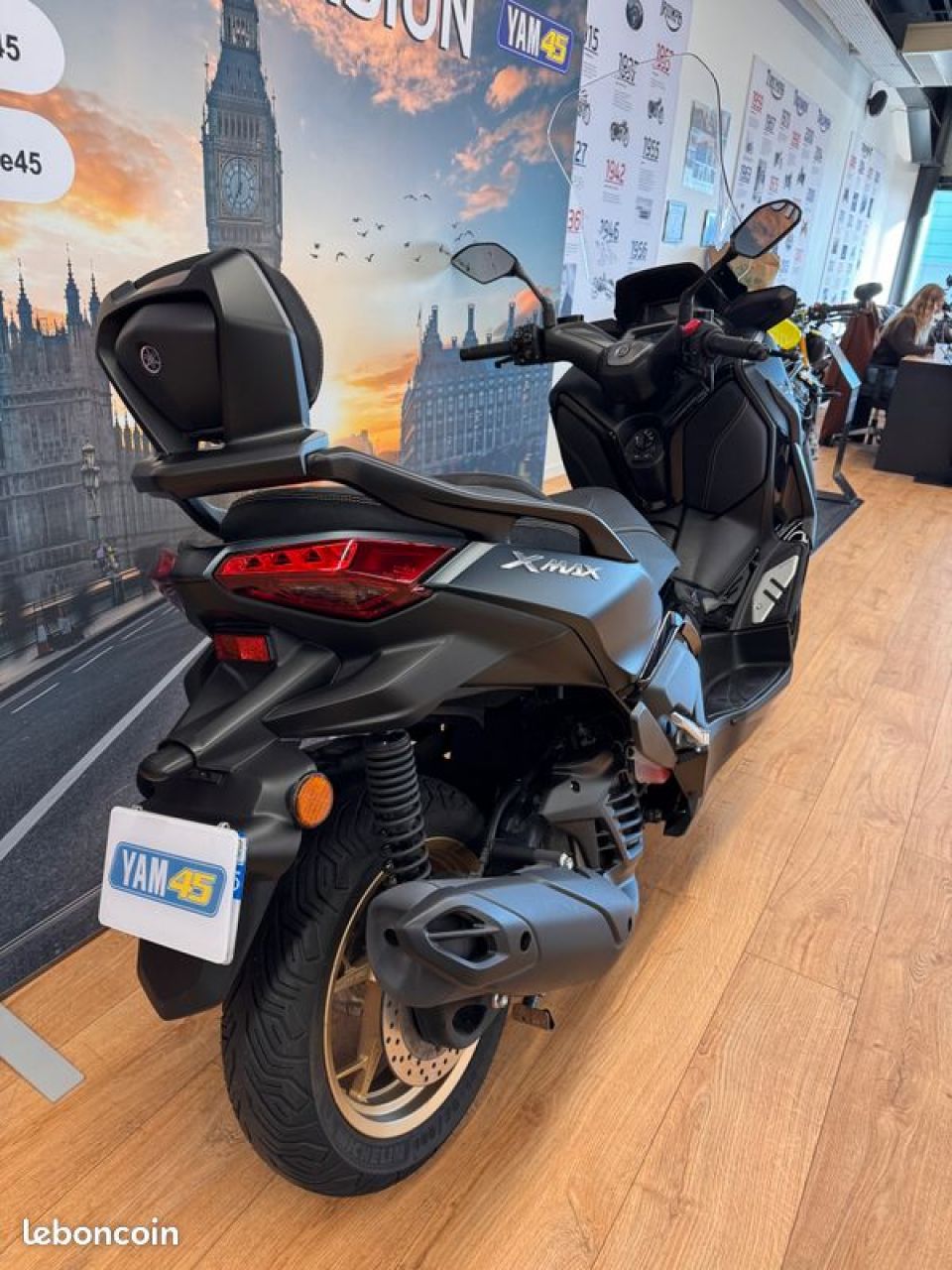 YAMAHA XMAX 125 TECH MAX 4