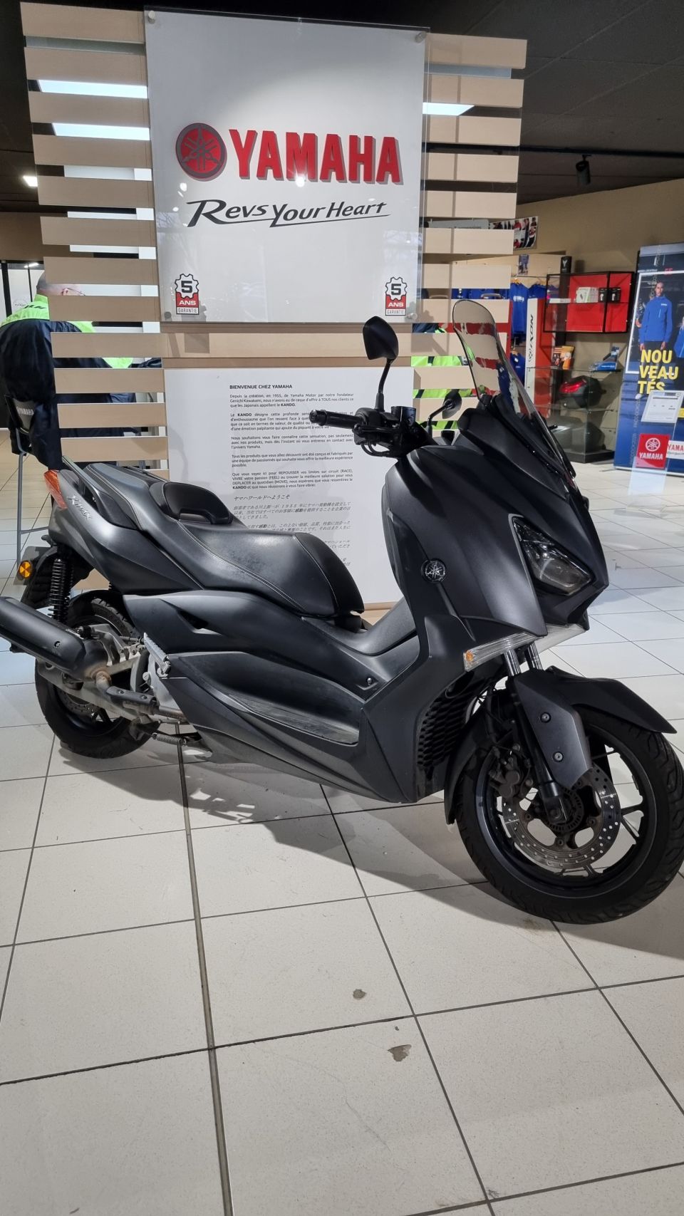 YAMAHA XMAX 125 4