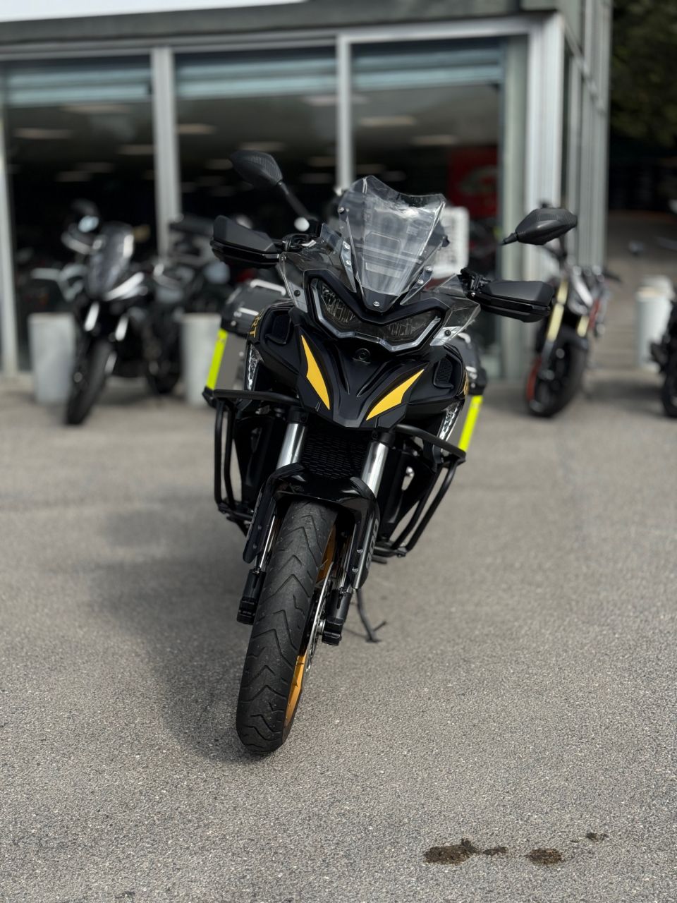 QJ MOTOR SRT 900 SX Touring 4