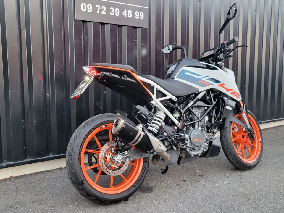 KTM 125 DUKE ABS 4