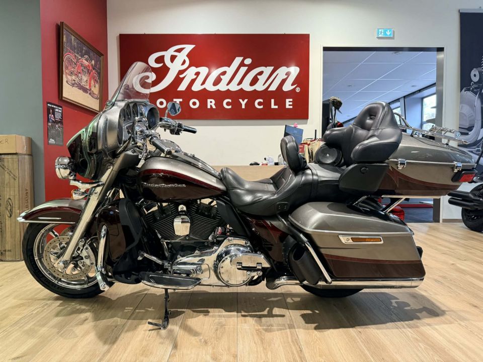 HARLEY-DAVIDSON TOURING ELECTRA GLIDE 1800 ULTRA CVO 4