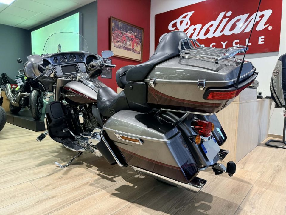 HARLEY-DAVIDSON TOURING ELECTRA GLIDE 1800 ULTRA CVO 4