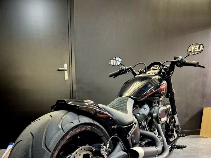 HARLEY-DAVIDSON SOFTAIL FXDR 1868 4