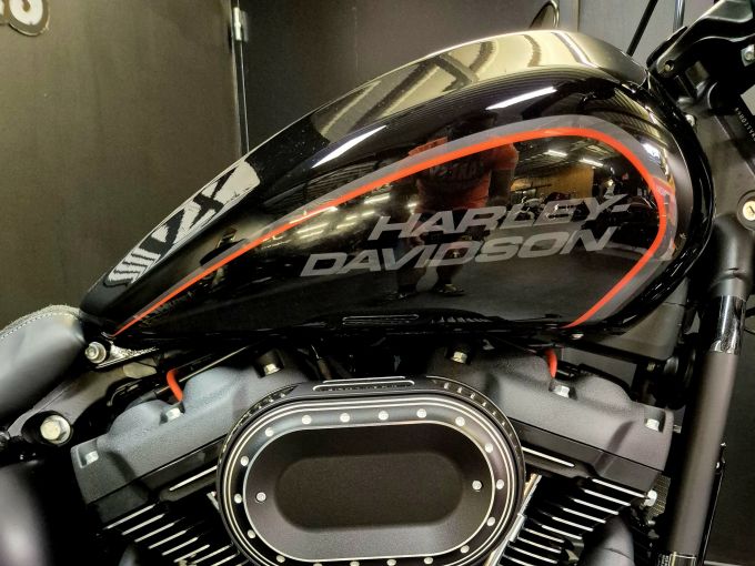 HARLEY-DAVIDSON SOFTAIL FXDR 1868 4