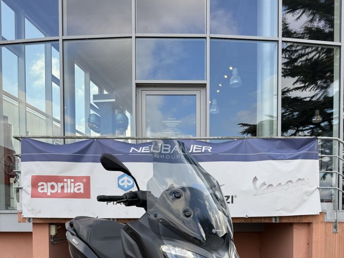 PIAGGIO MP3 530 HPE EXCLUSIVE 4
