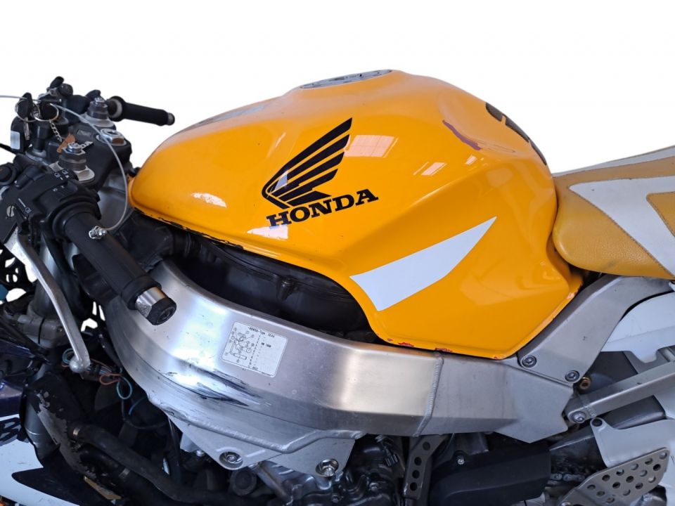 HONDA CBR 900 RR 4