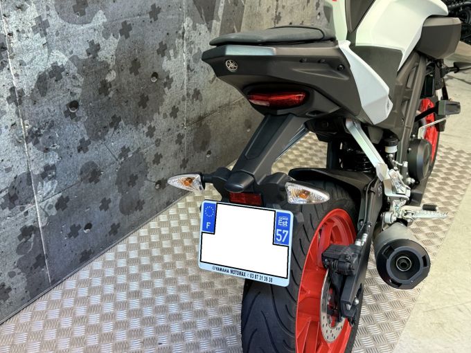 YAMAHA MT-125 ABS 4