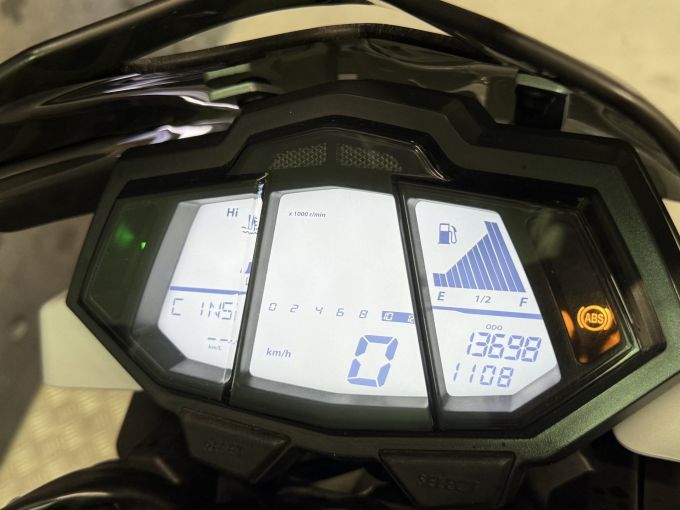 YAMAHA MT-125 ABS 4
