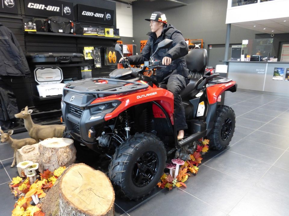 CAN-AM OUTLANDER MAX 700 DPS T 4