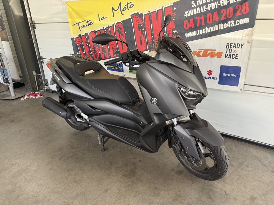 YAMAHA XMAX 125 4