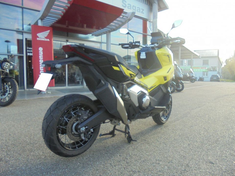 HONDA X-ADV 750 4