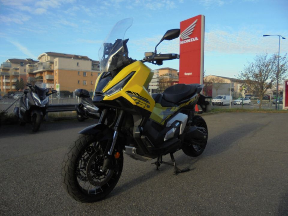 HONDA X-ADV 750 4
