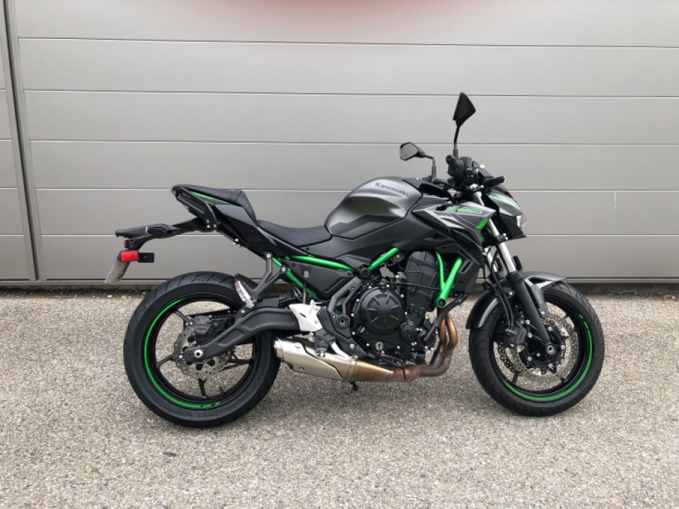 KAWASAKI Z650 ABS 4