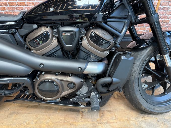 HARLEY-DAVIDSON SPORTSTER 1250 S 4