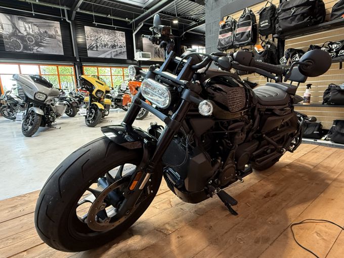 HARLEY-DAVIDSON SPORTSTER 1250 S 4